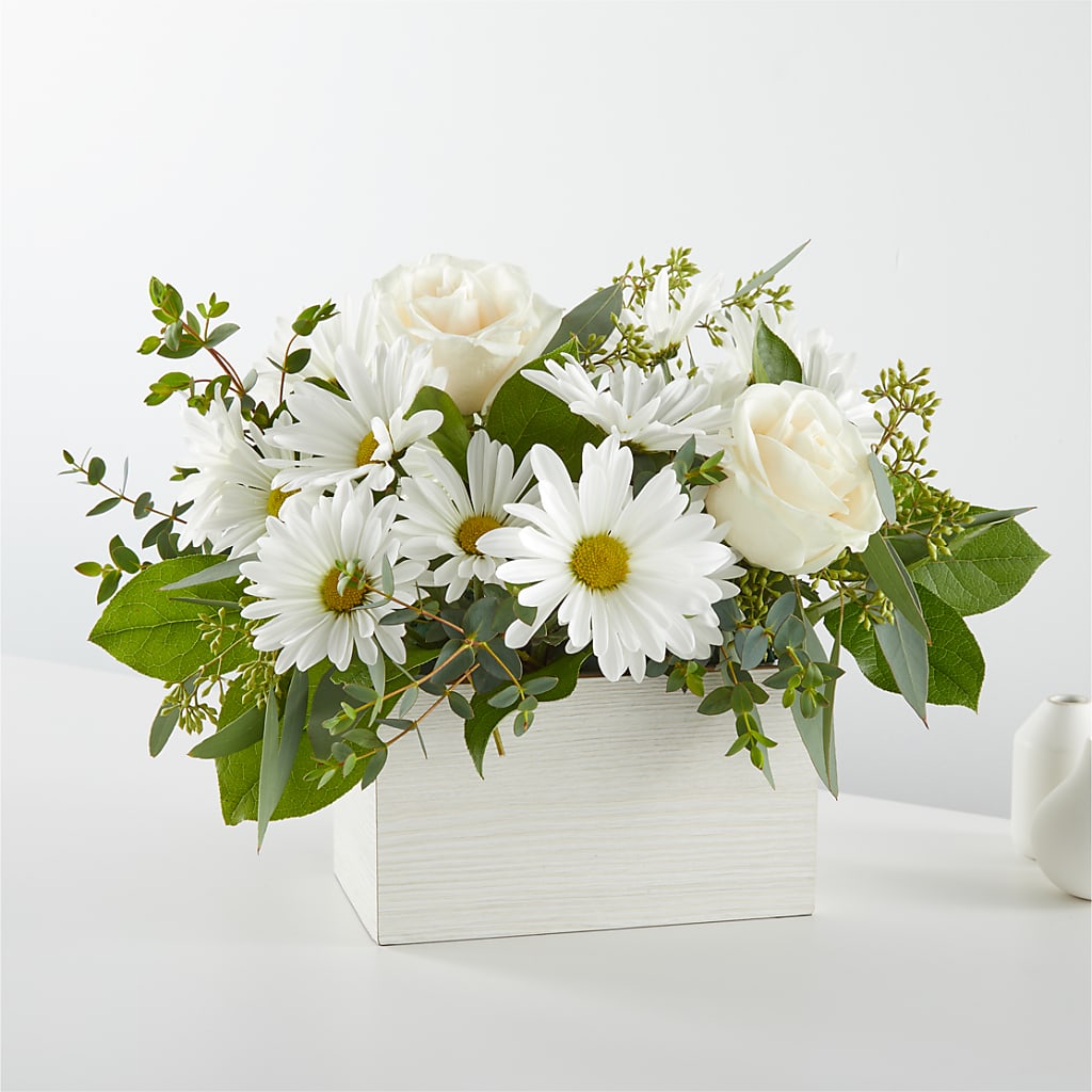 Fresh Linen Box Bouquet – Maplewood Florist, Maplewood NJ