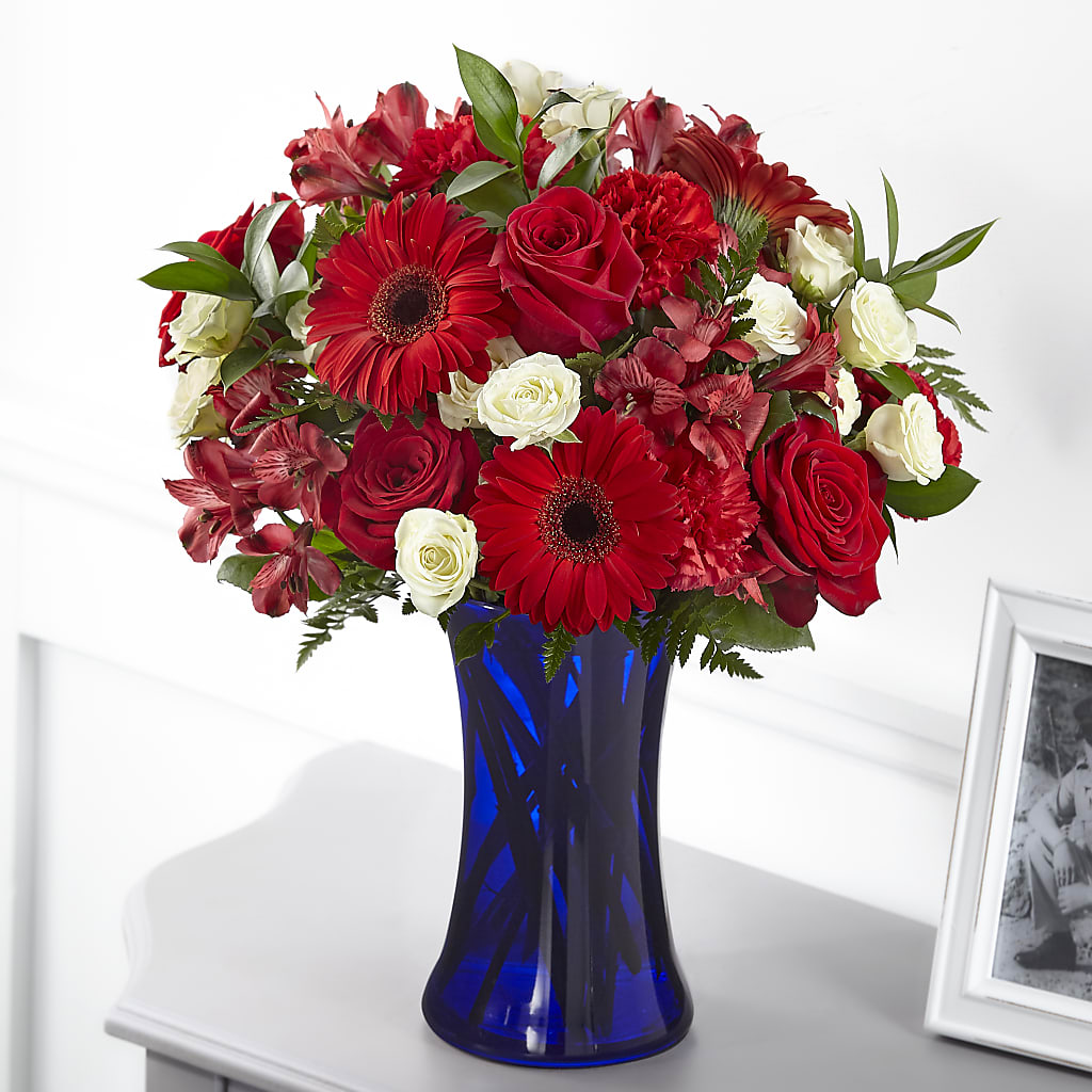 Hearts Embrace Bouquet – Maplewood Florist, Maplewood NJ