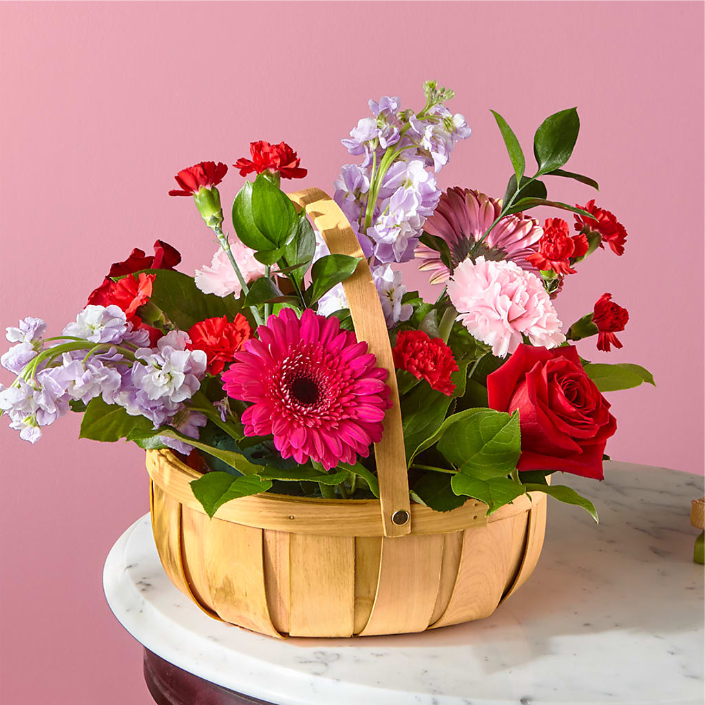 Pink Picnic Basket – Maplewood Florist, Maplewood NJ