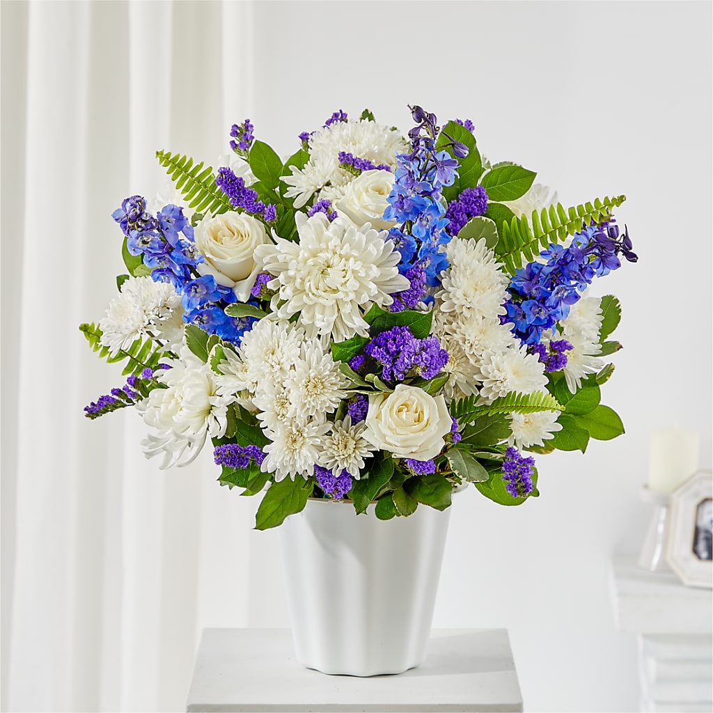 Hold Dear Tabletop Basket – Maplewood Florist, Maplewood NJ