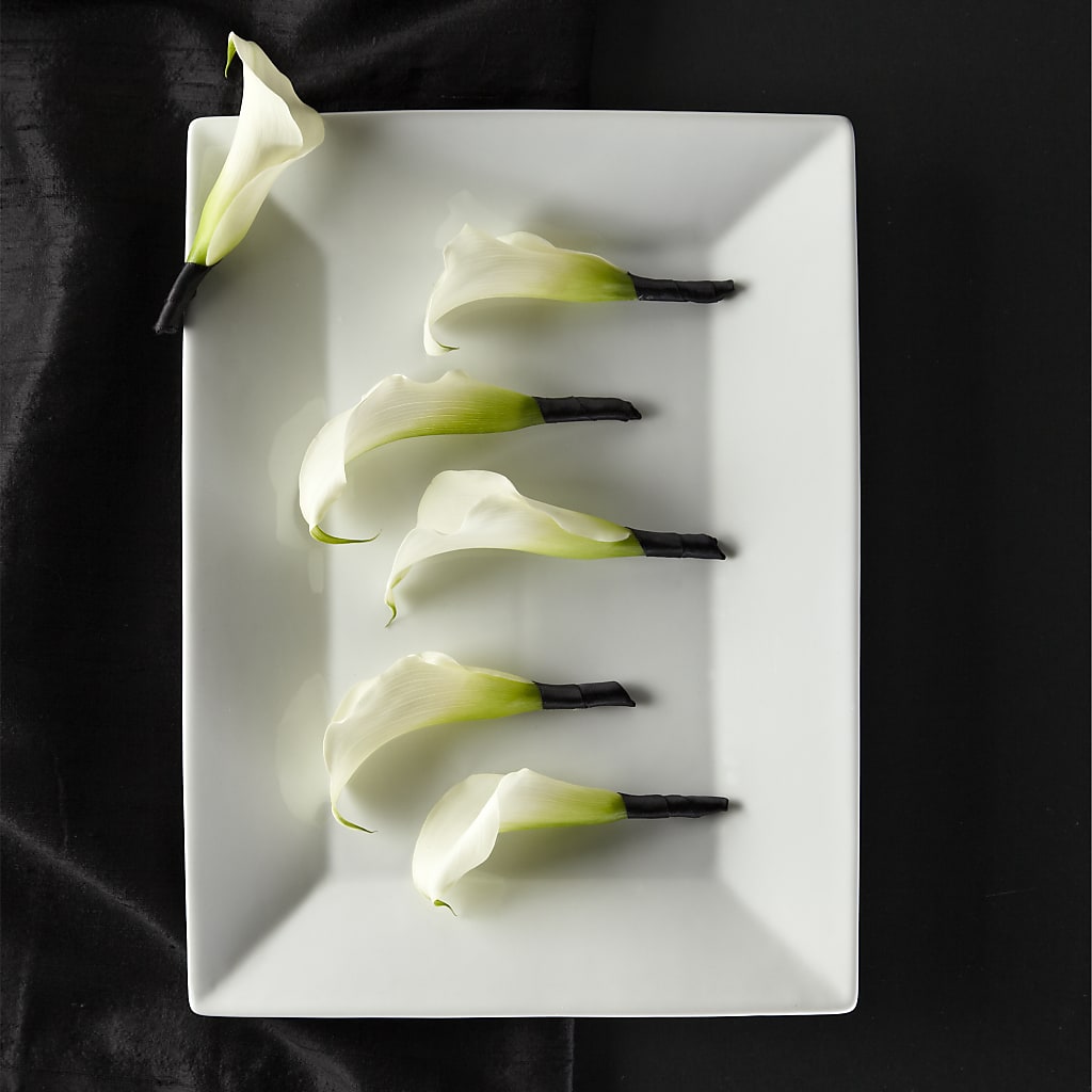 Calla Lily Promise Boutonniere – Maplewood Florist, Maplewood NJ