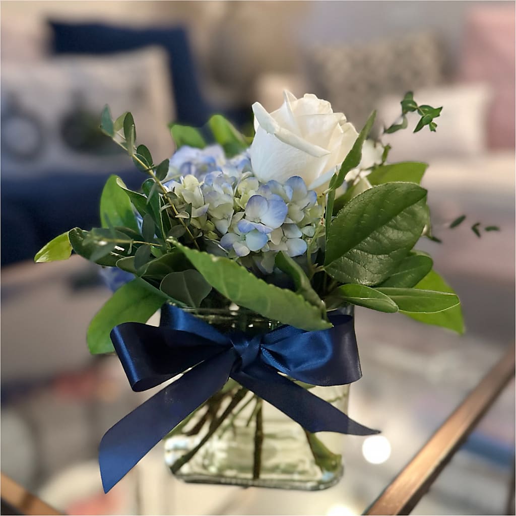 Sky Blue Delight Bouquet –  Maplewood Florist, Maplewood NJ