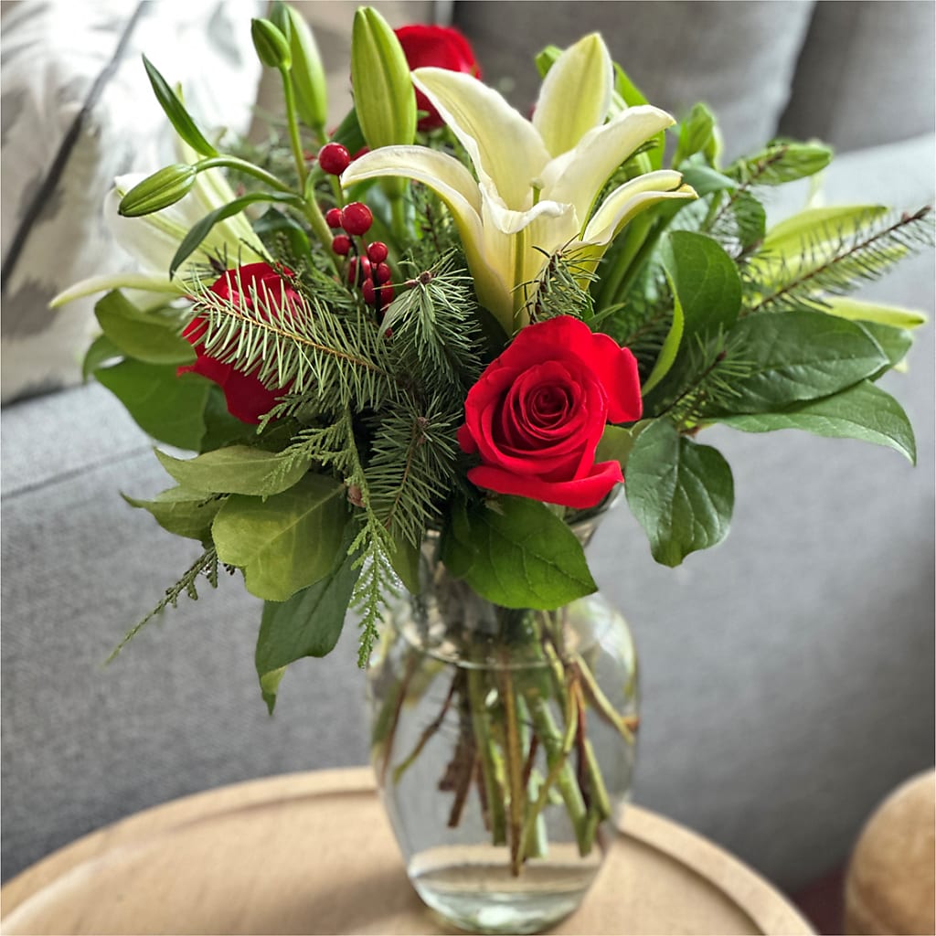 Sparkling Snowflakes Bouquet –  Maplewood Florist, Maplewood NJ